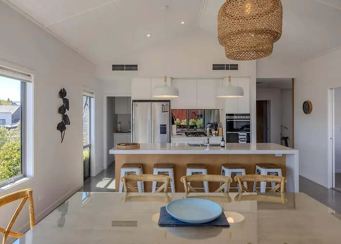 Lakeview Heights - 2020 Built Luxury Large House & Self Contained - 264 Sq Mtr Vakantiehuis *