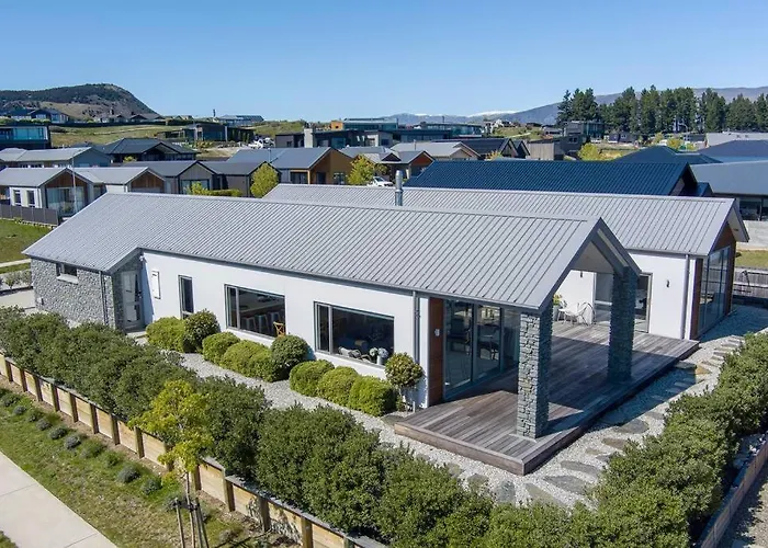 Lakeview Heights - 2020 Built Luxury Large House & Self Contained - 264 Sq Mtr Wanaka